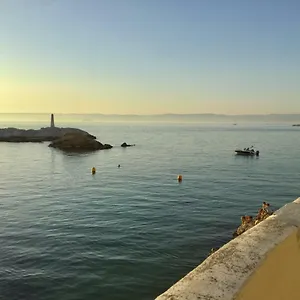 Malmousque Cabanon 45 M2 Sur L'eau Marseille